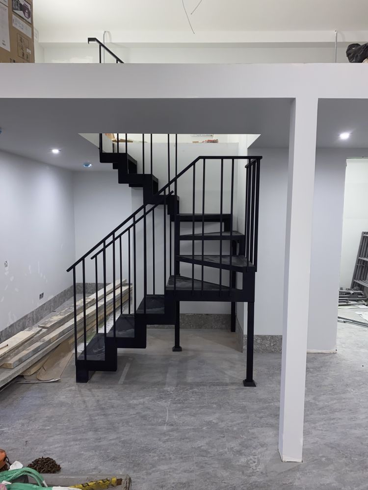 Лестницы из металла в дом