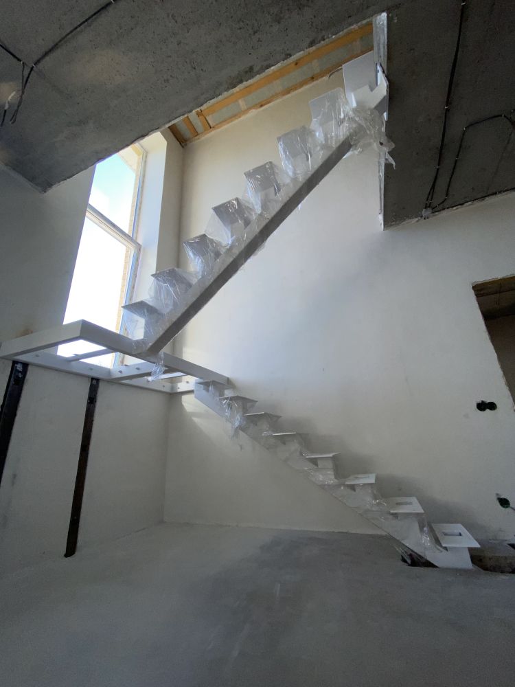 Лестницы из металла в дом