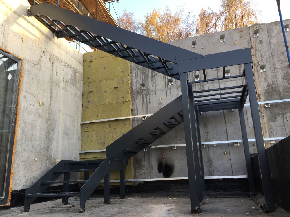 Лестницы из металла в дом