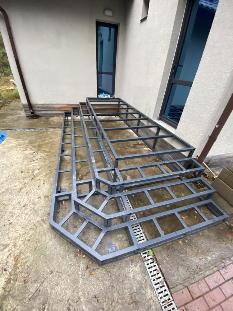 Лестницы из металла в дом