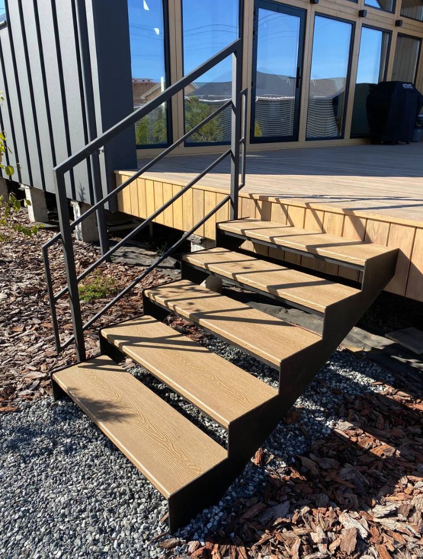 Лестницы из металла в дом