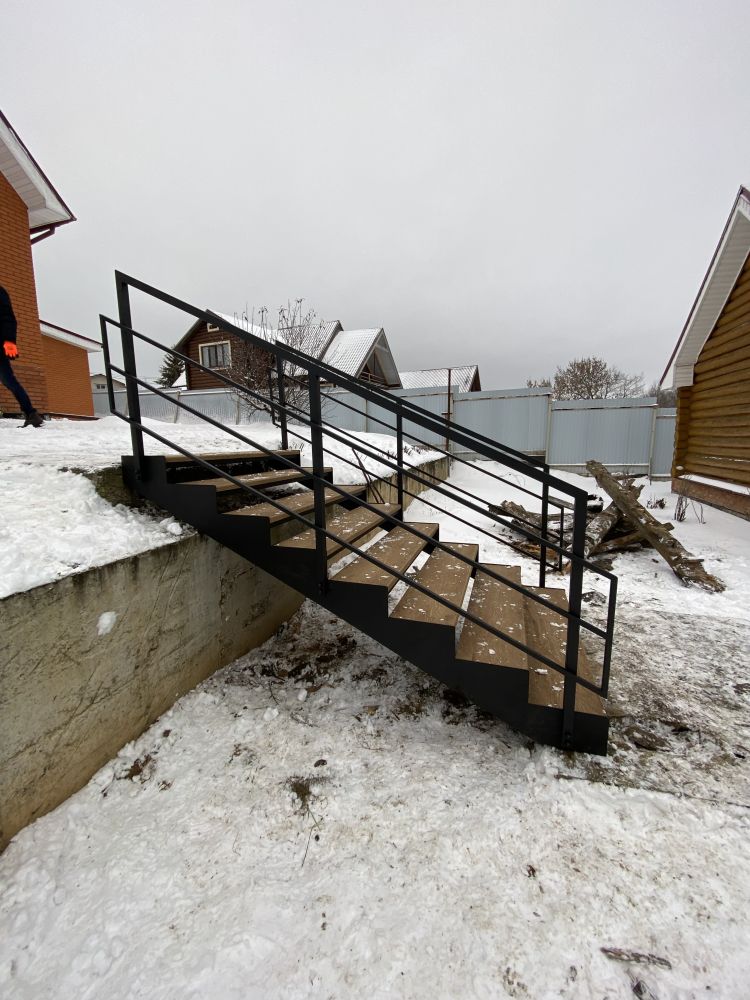 Лестницы из металла в дом