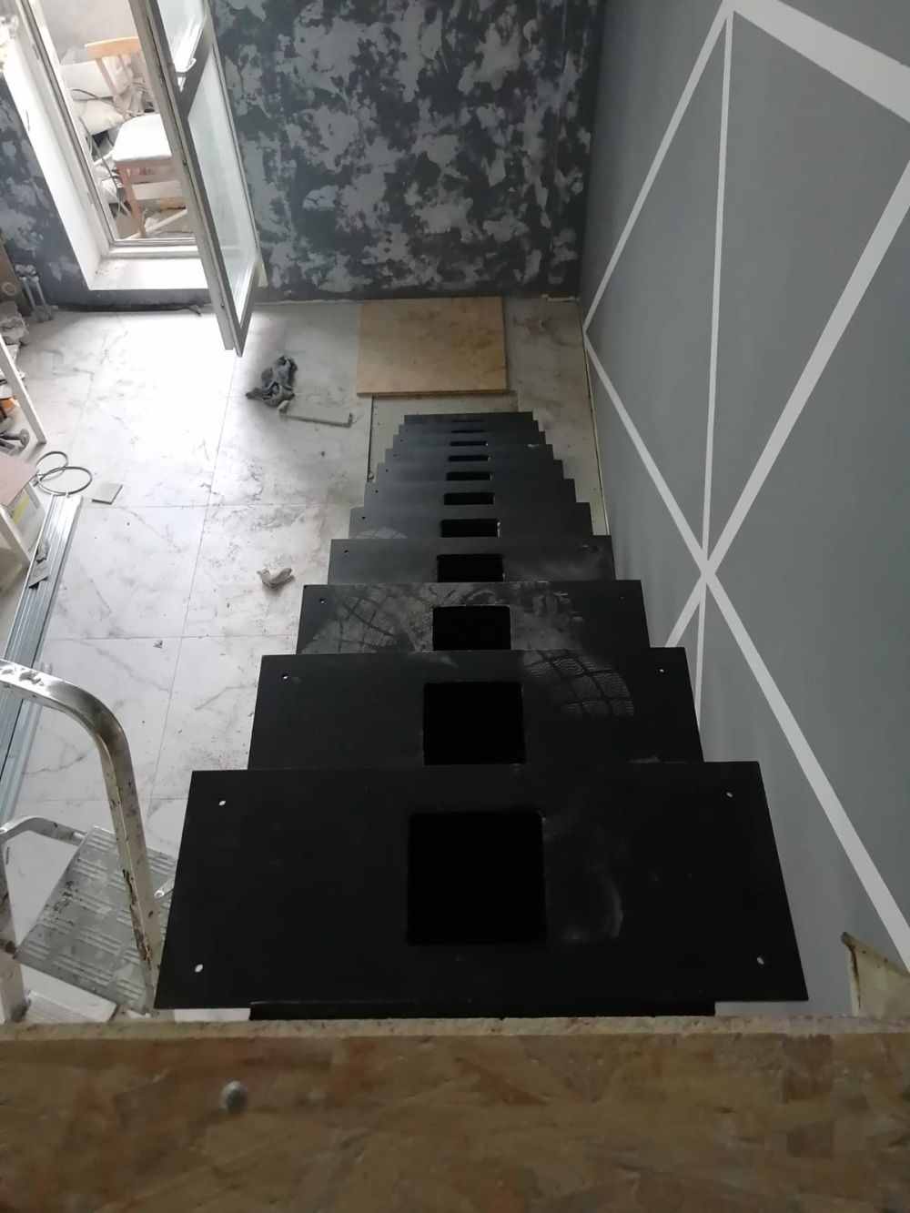 Лестницы из металла в дом