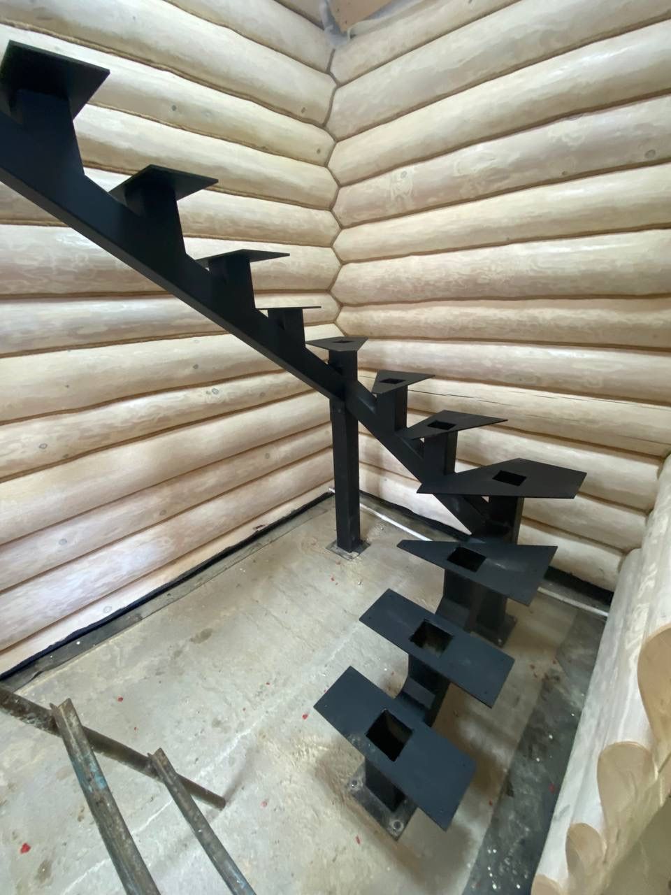 Лестницы из металла в дом