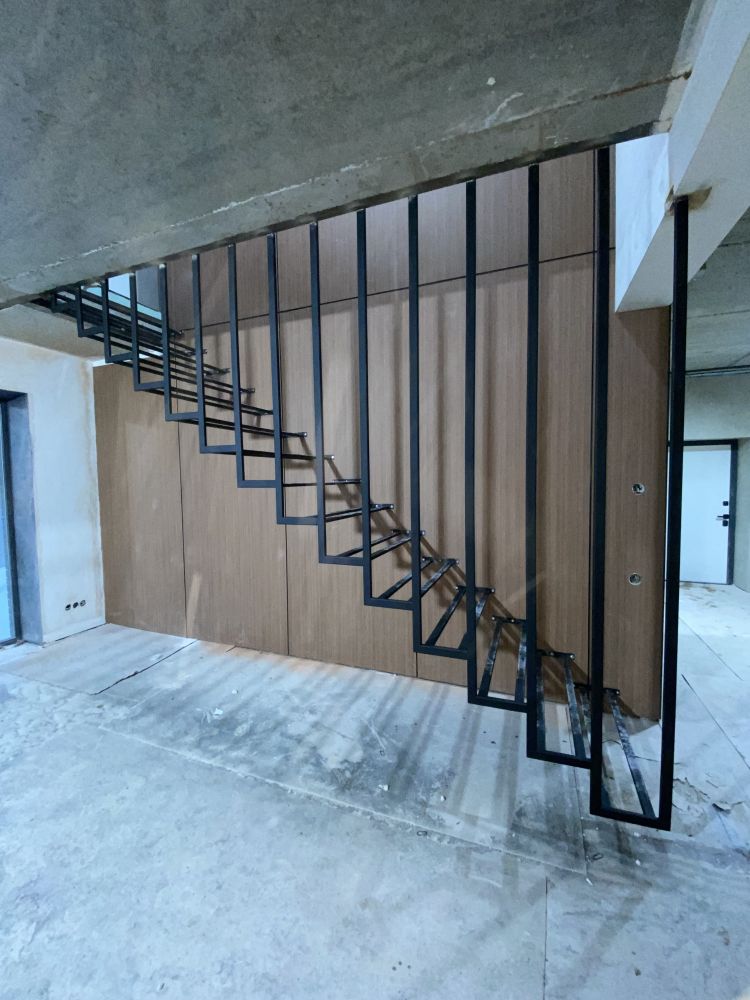 Лестницы из металла в дом