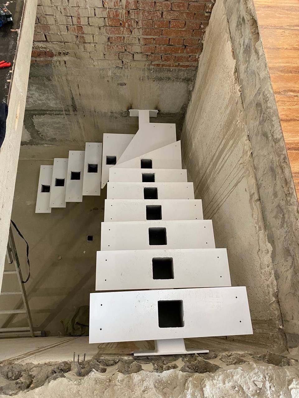 Лестницы из металла в дом