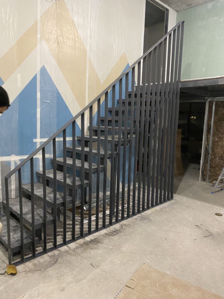 Лестницы из металла в дом