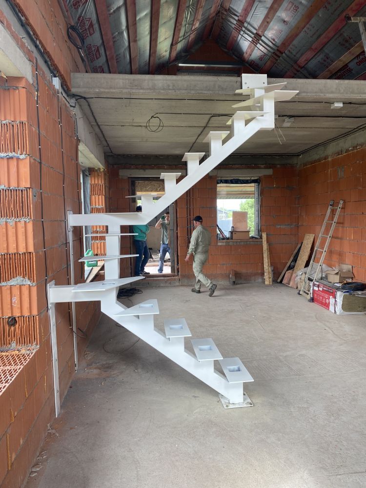 Лестницы из металла в дом