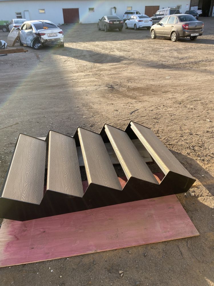 Лестницы из металла в дом