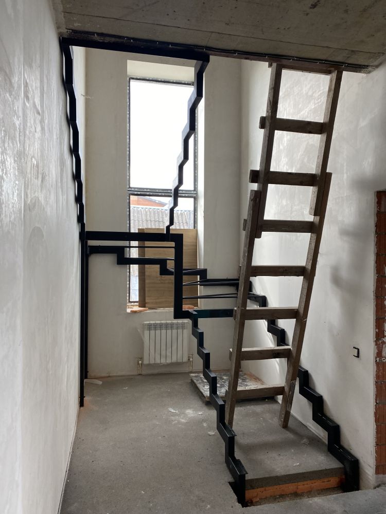 Лестницы из металла в дом