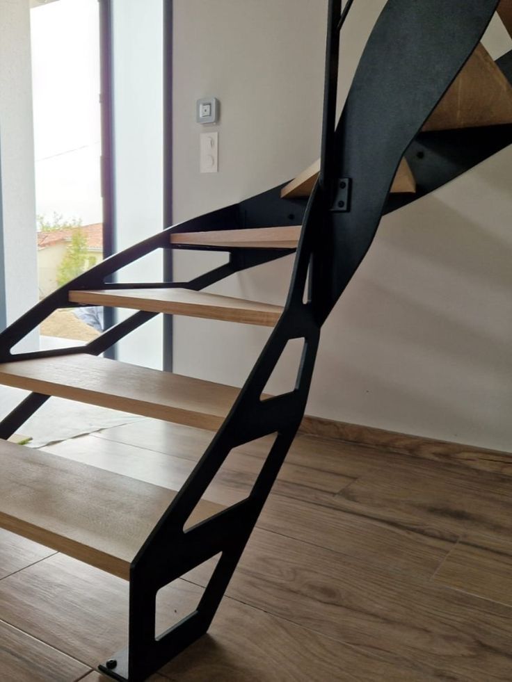 Лестницы из металла в дом