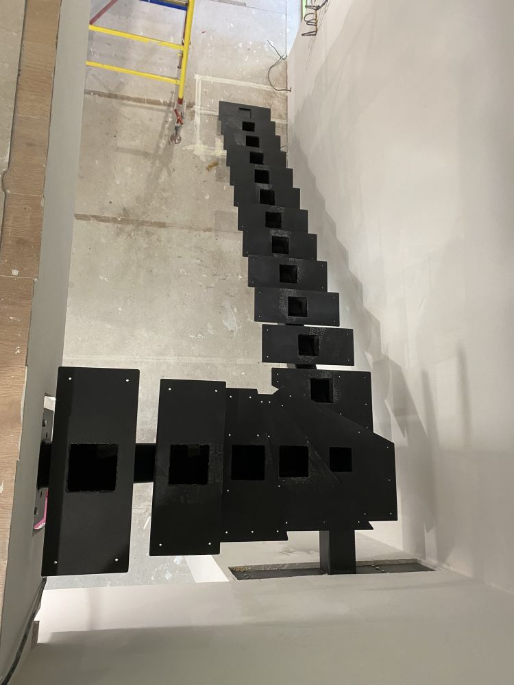 Лестницы из металла в дом