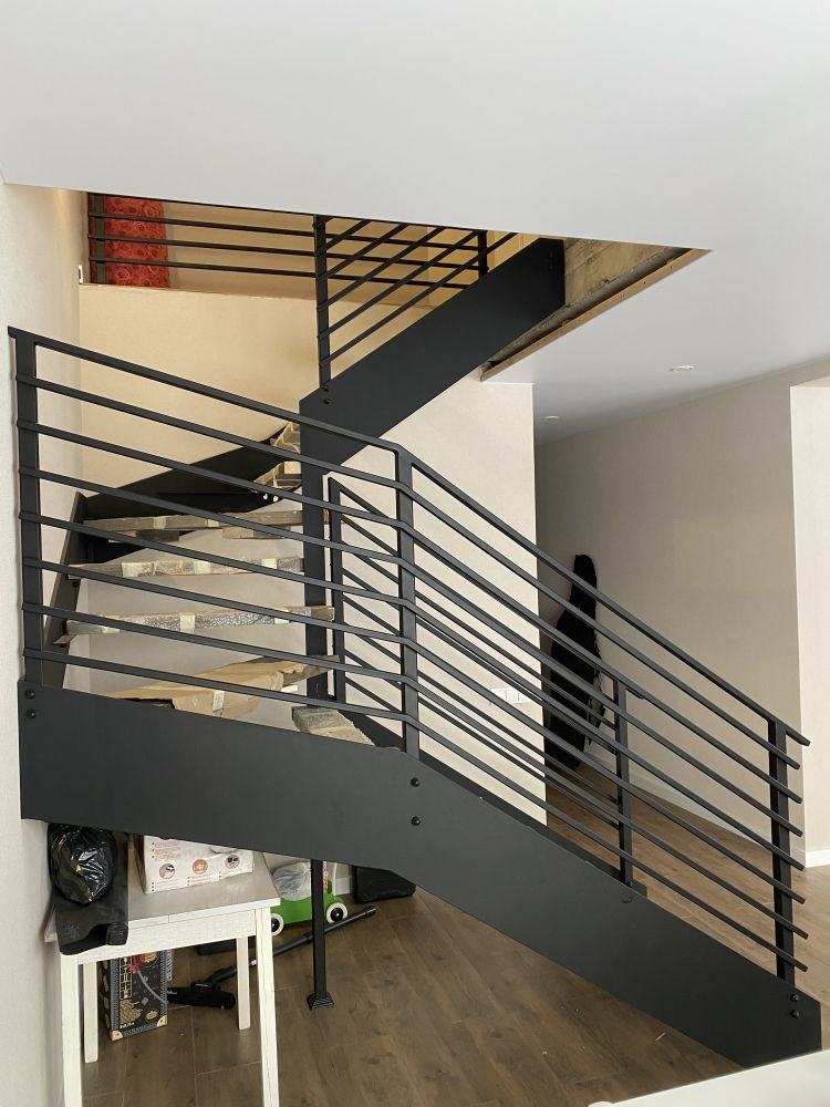 Лестницы из металла в дом