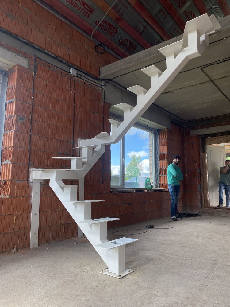 Лестницы из металла в дом