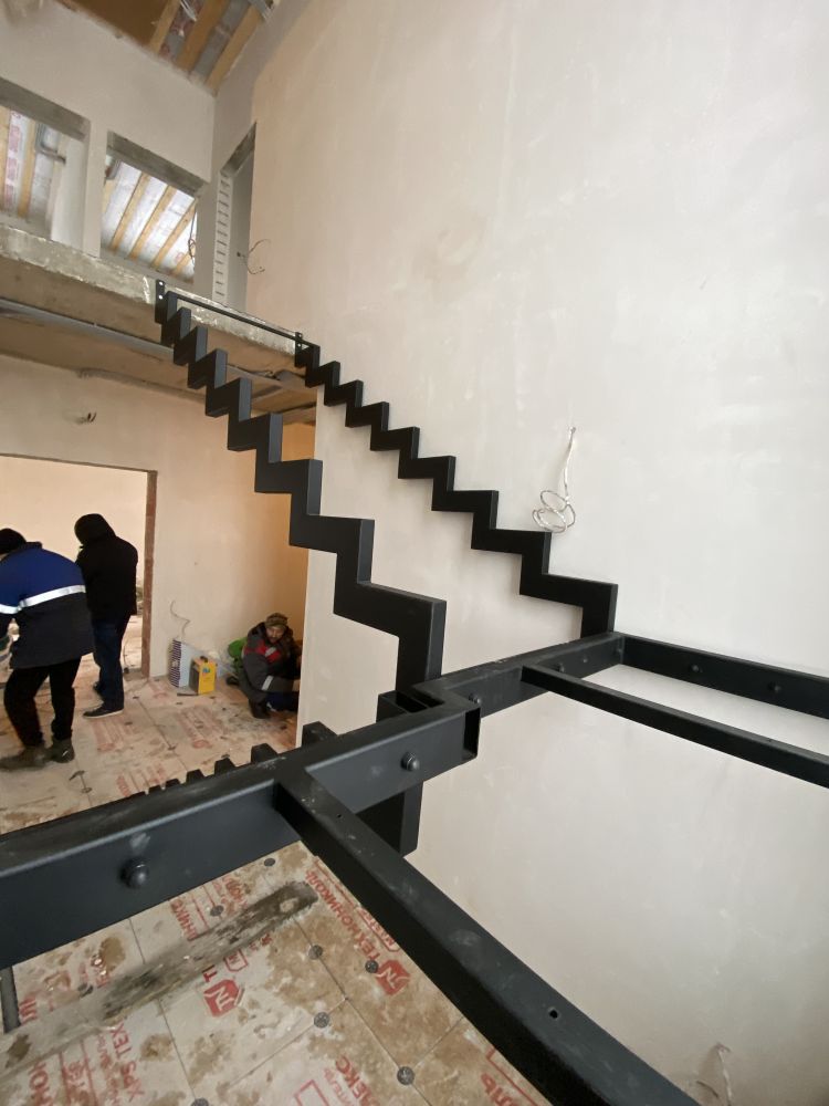 Лестницы из металла в дом