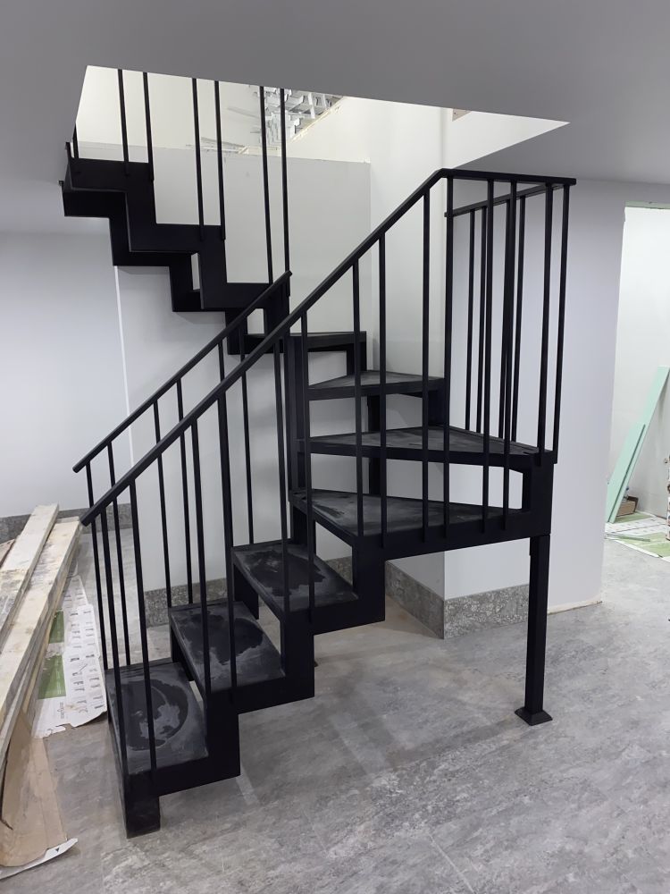 Лестницы из металла в дом