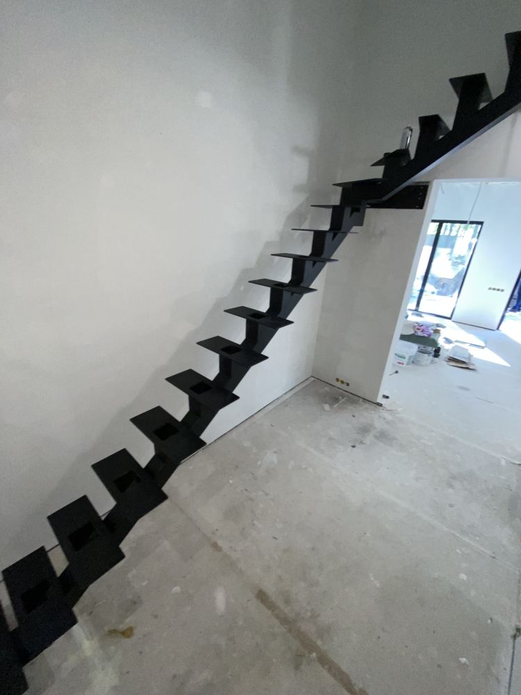 Лестницы из металла в дом