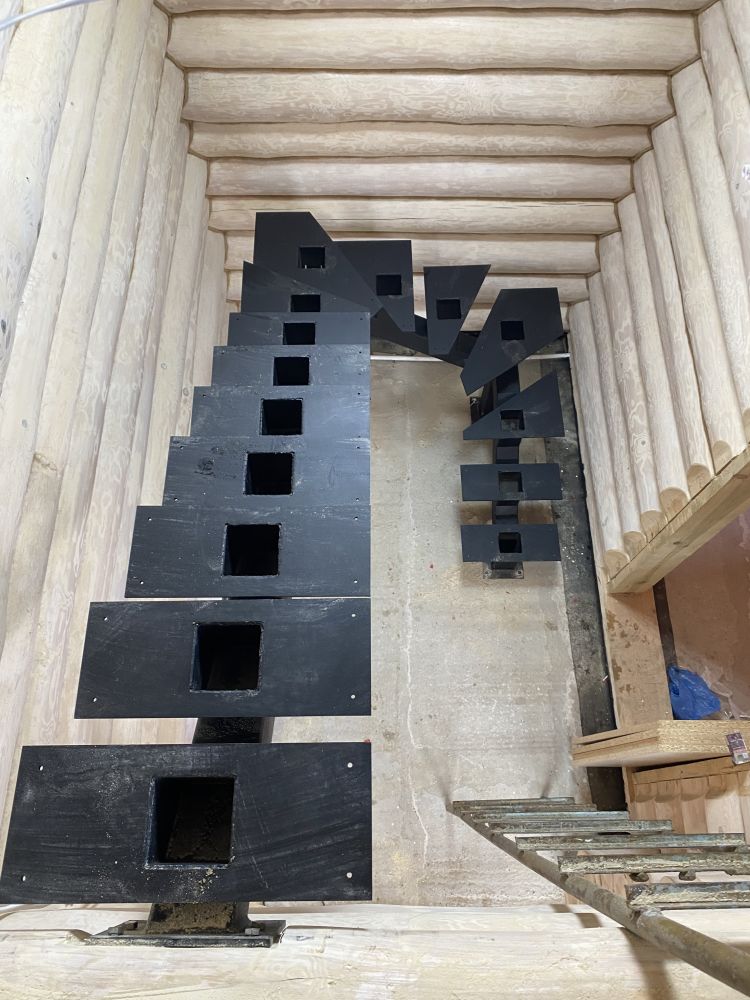 Лестницы из металла в дом