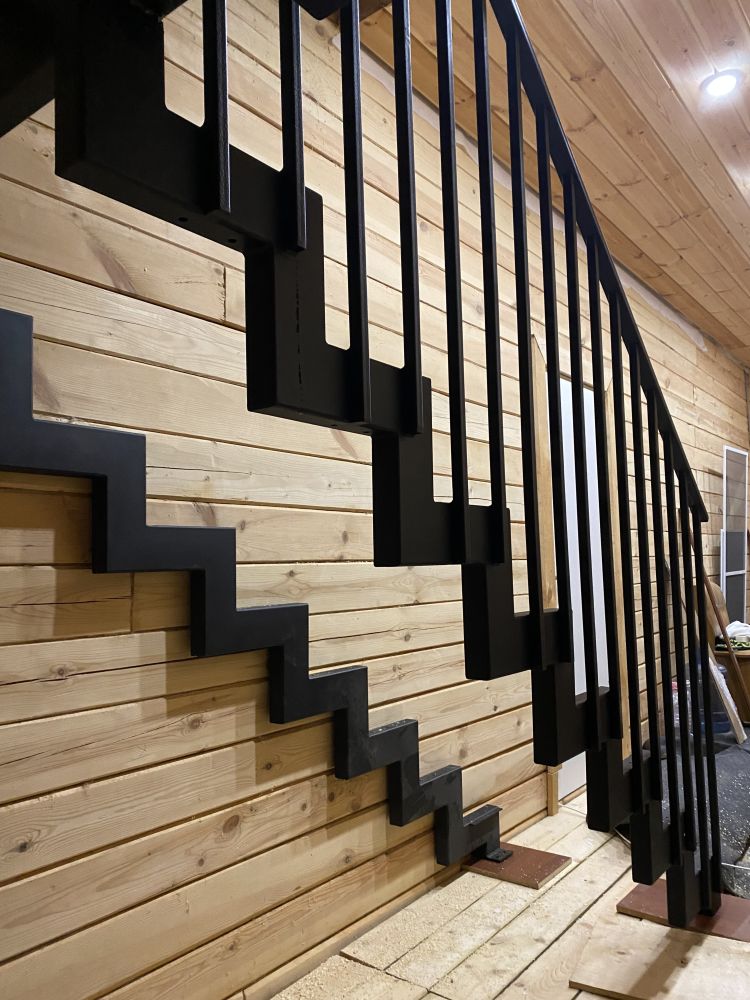 Лестницы из металла в дом